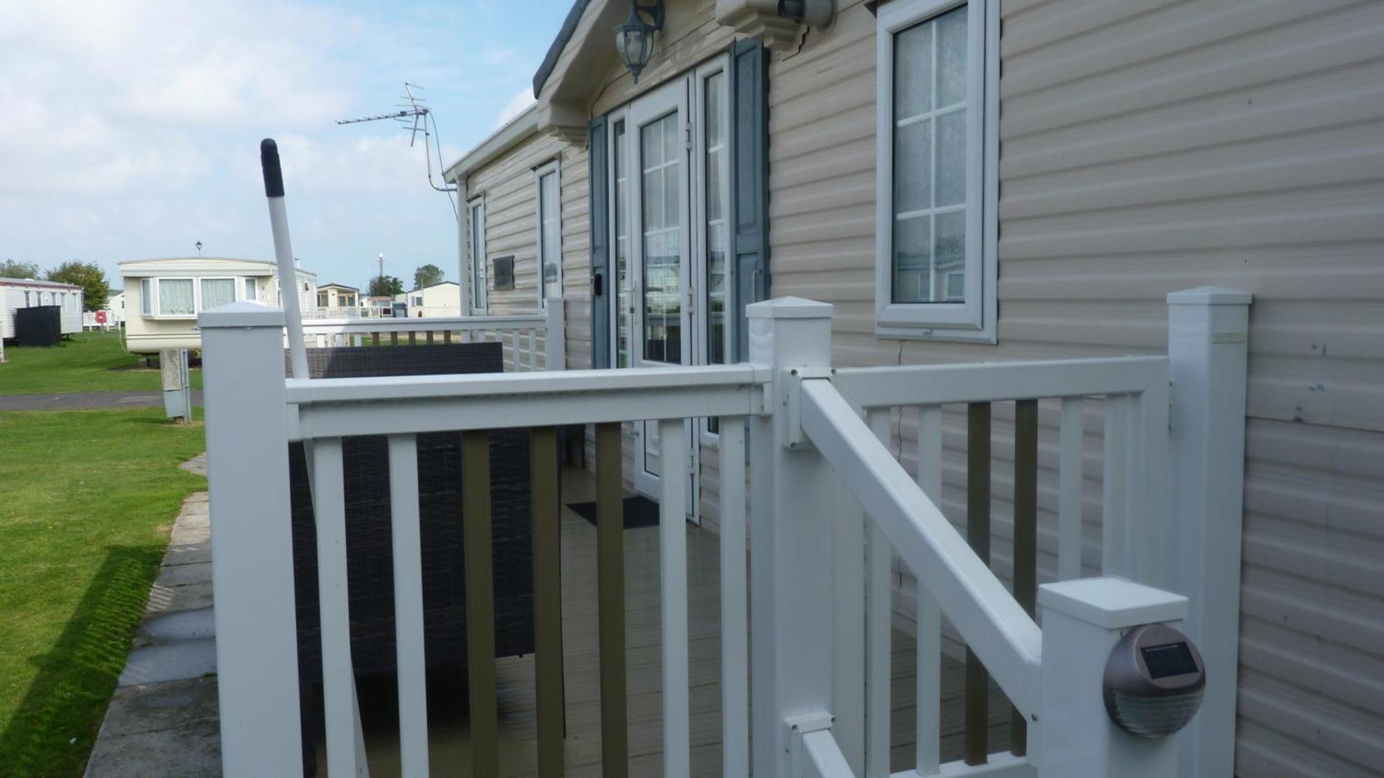 I7 Millfields 6 Berth Luxury Caravan Dg & Gch Familys Only And Lead Person Must Be Over 30 Holiday home
